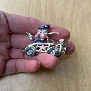 🌷Vintage 1956 Elephant Police Pin